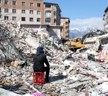 کاهش خسارات ناشی از زلزله در ساختمان‌ها با استفاده از بتن سبک اتوکلاو شده